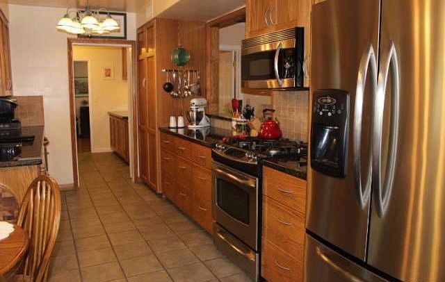 2nd image of 1138 La Flora Ln