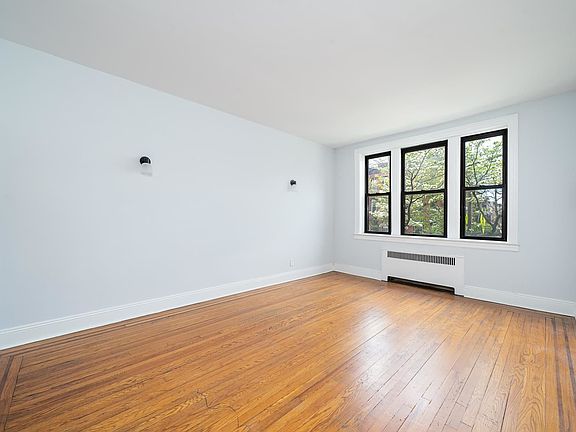 2nd image of 104 Palisade Ave APT A5