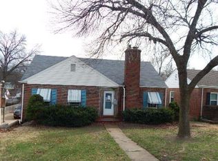 7262 Mackenzie Rd, Saint Louis, MO 63123