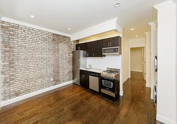 Rented by Icon Realty Management