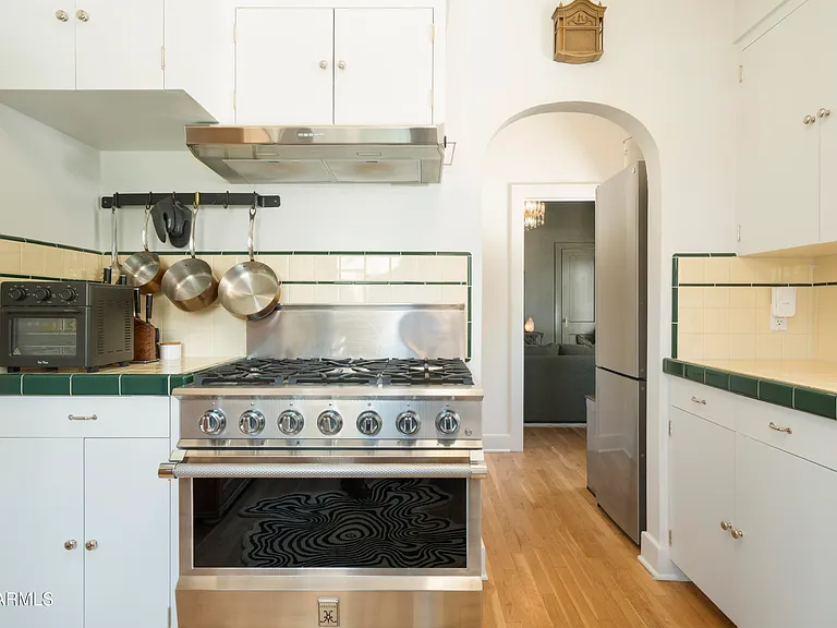 16 W Colter St — Photo 10