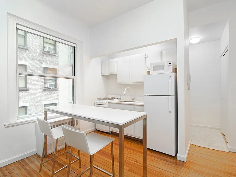 66 Madison Ave #8J — Photo 4