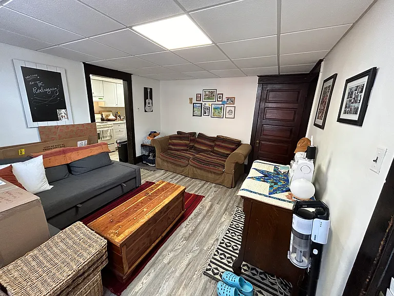 23 N Poplar St #101 — Photo 6