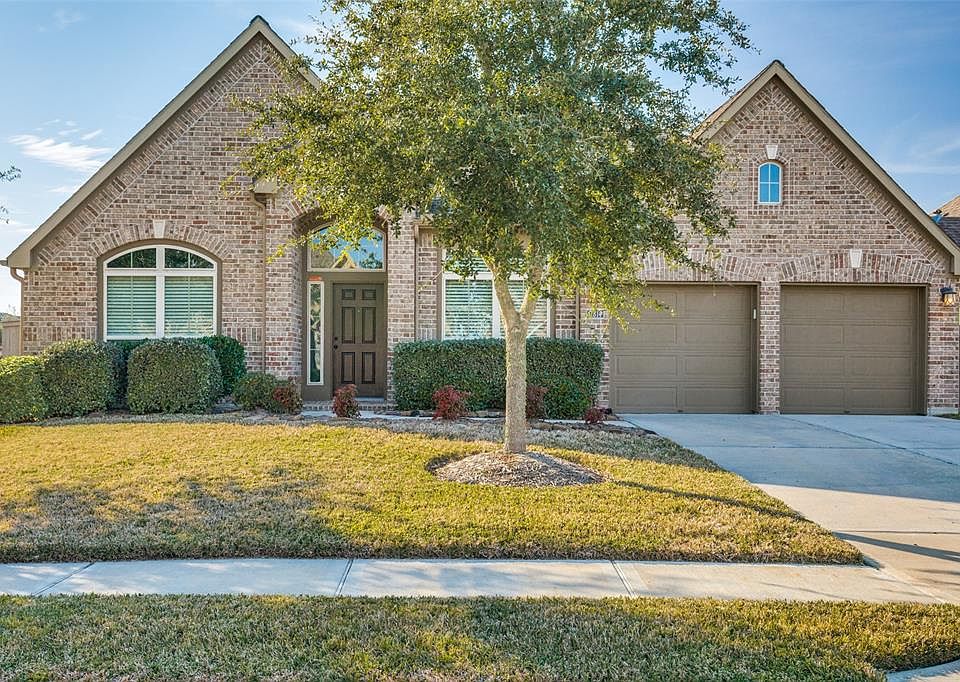 1st image of 2814 Field Hollow Dr