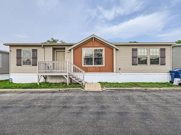 804 8th St, Winnetka, IL 60093