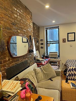 2nd image of 203 Chrystie St #2DE