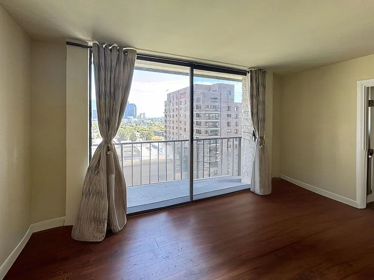 10535 Wilshire Blvd #1402 — Photo 9