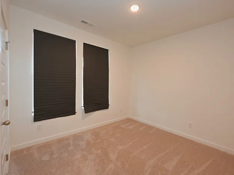 7187 Sutton Dr — Photo 27