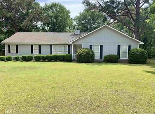 102 Camelot Dr, Dublin, GA 31021