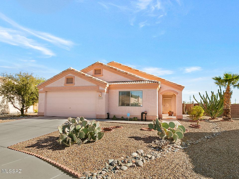 1st image of 2822 N Mountain Creek Way