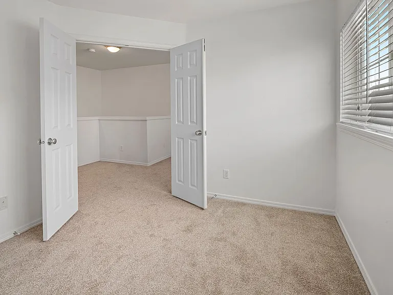 1611 SW San Mateo Ter — Photo 9