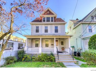 21 Hickory St, New Rochelle, NY 10805