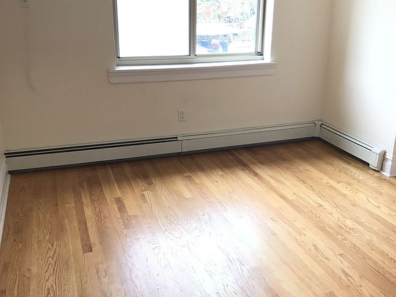 5th image of 2229 19th St #2
