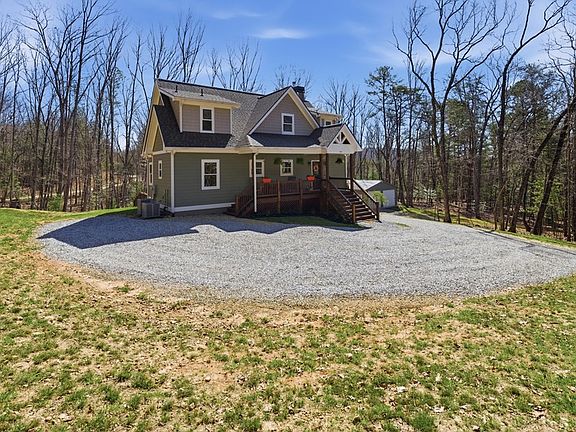 3rd image of 753 Pit Rd