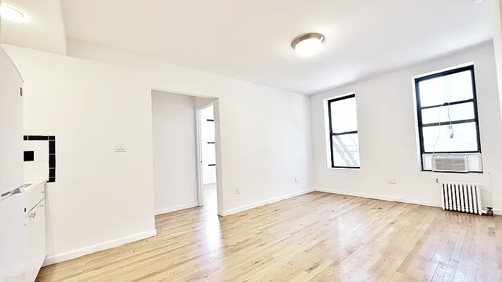 Rented by Avenues Real Estate | media 26