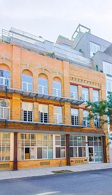 Sold by Douglas Elliman | media 21