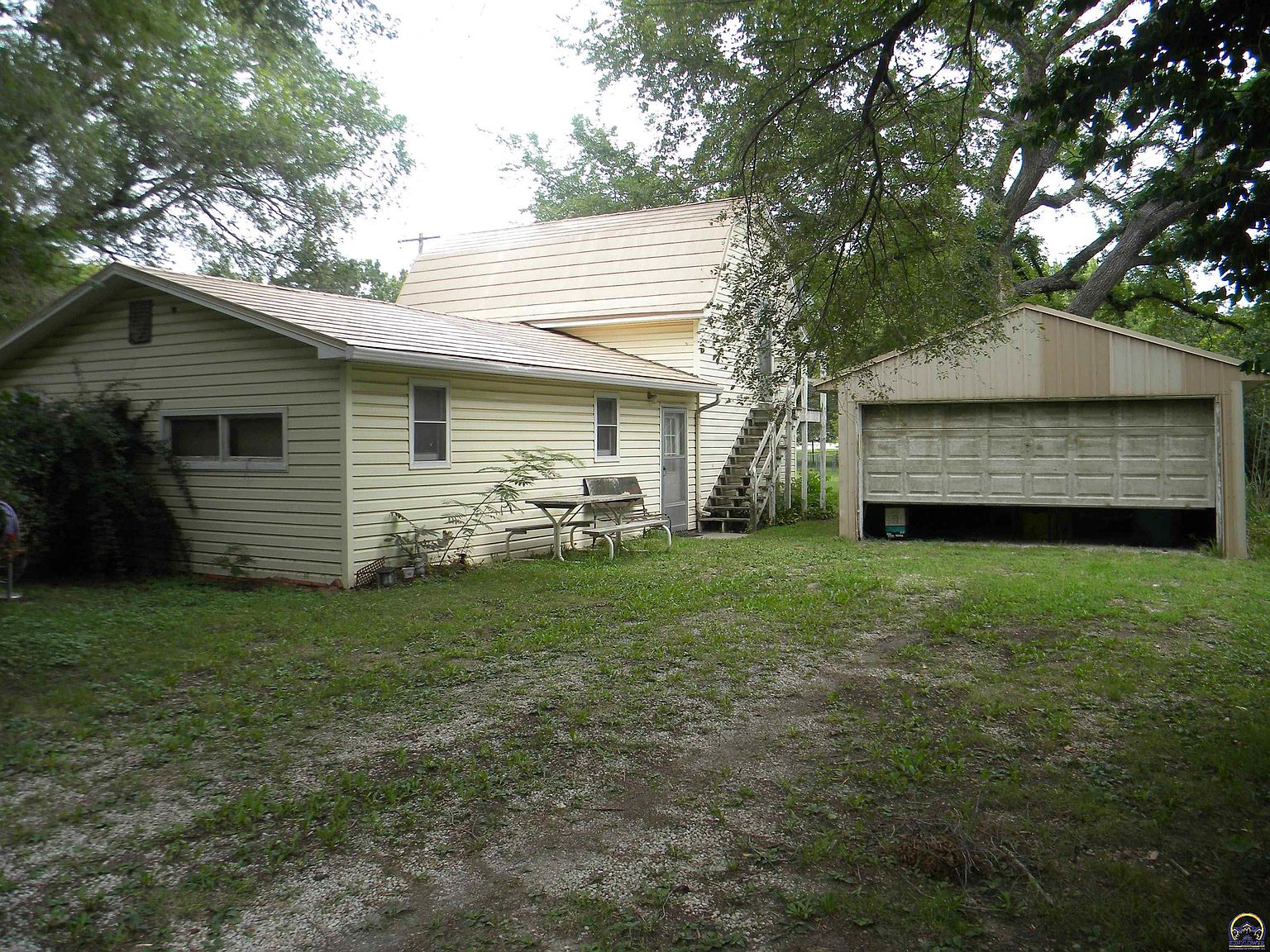500 E Park Ave, Hartford, KS 66854 Zillow
