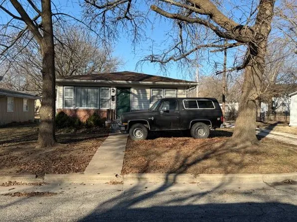 15 S Rutter Ave, Chanute, KS 66720