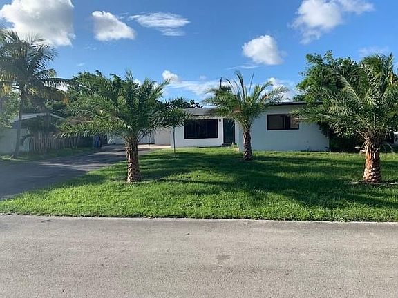 2nd image of 2885 SW 13th St