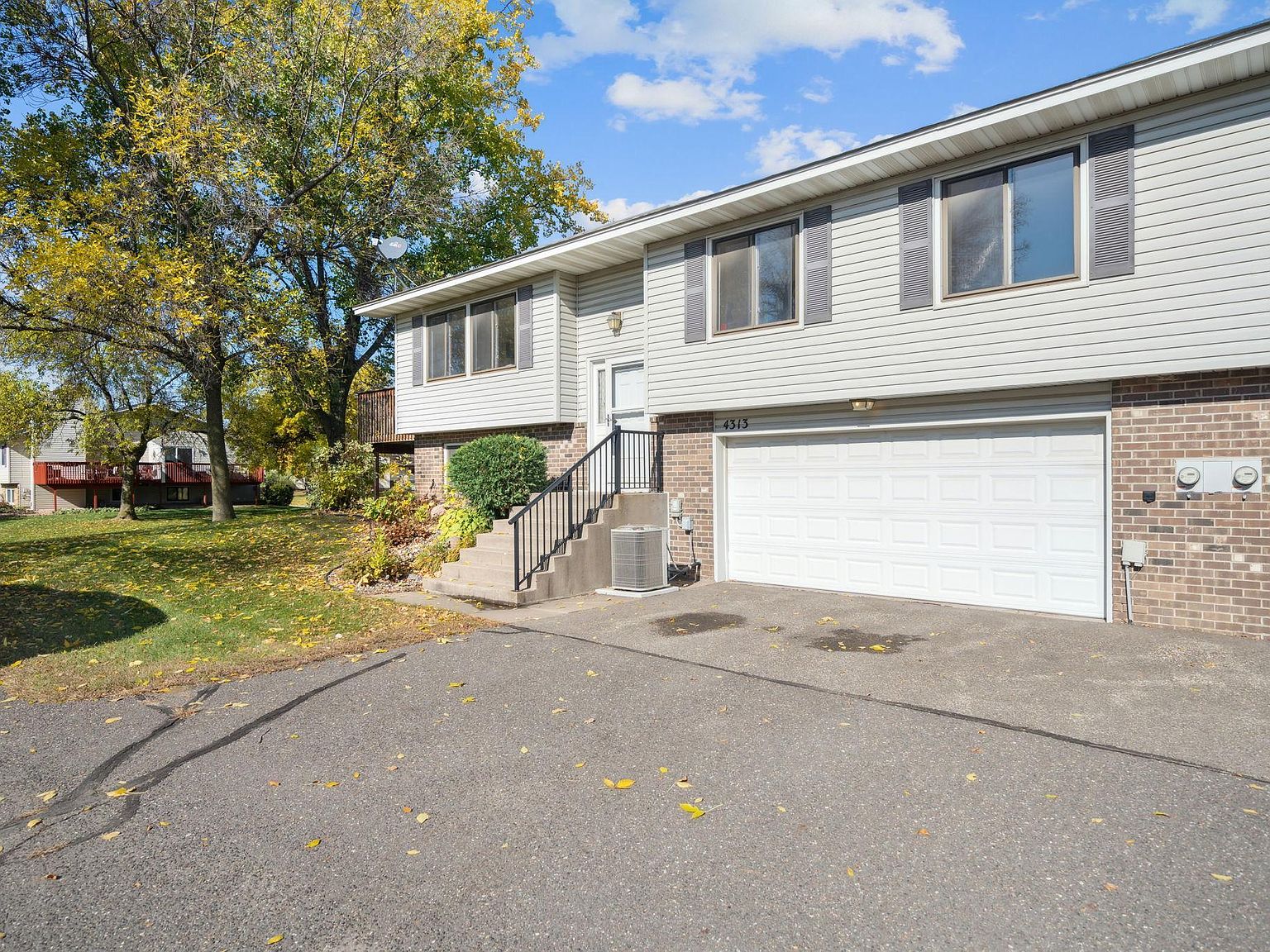 4313 Bridgewood Ter, Vadnais Heights, MN 55127 Zillow