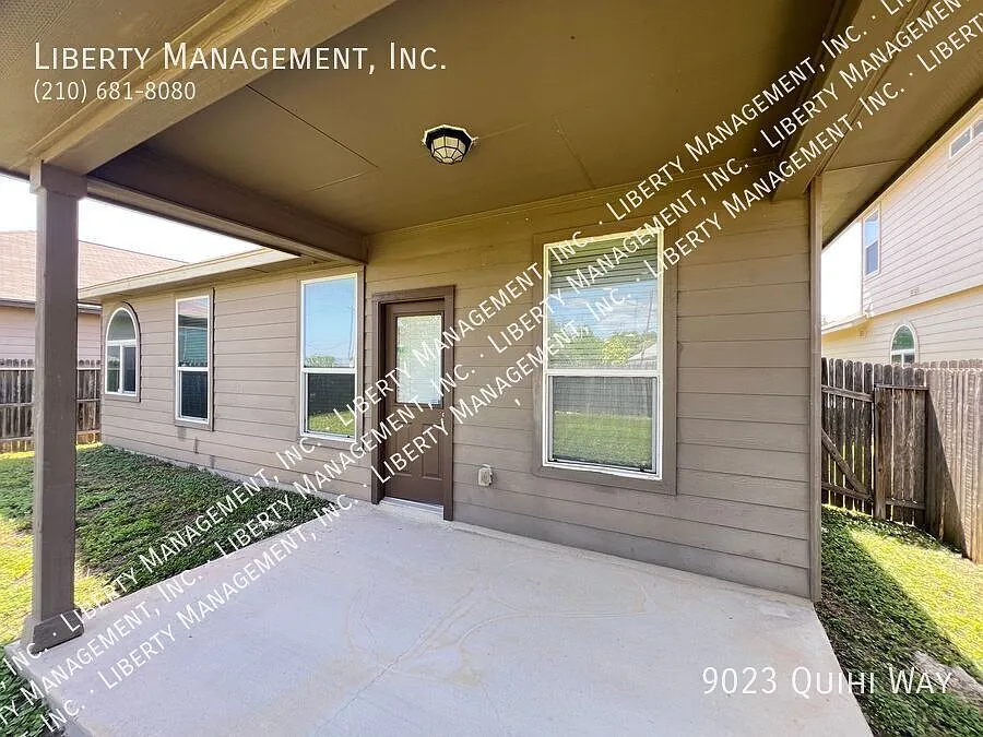 3 Bedroom, 2 Bath Home with Fresh Paint — Photo 4