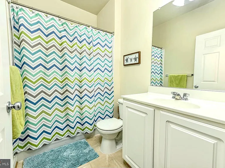 42526 Mayflower Ter — Photo 10