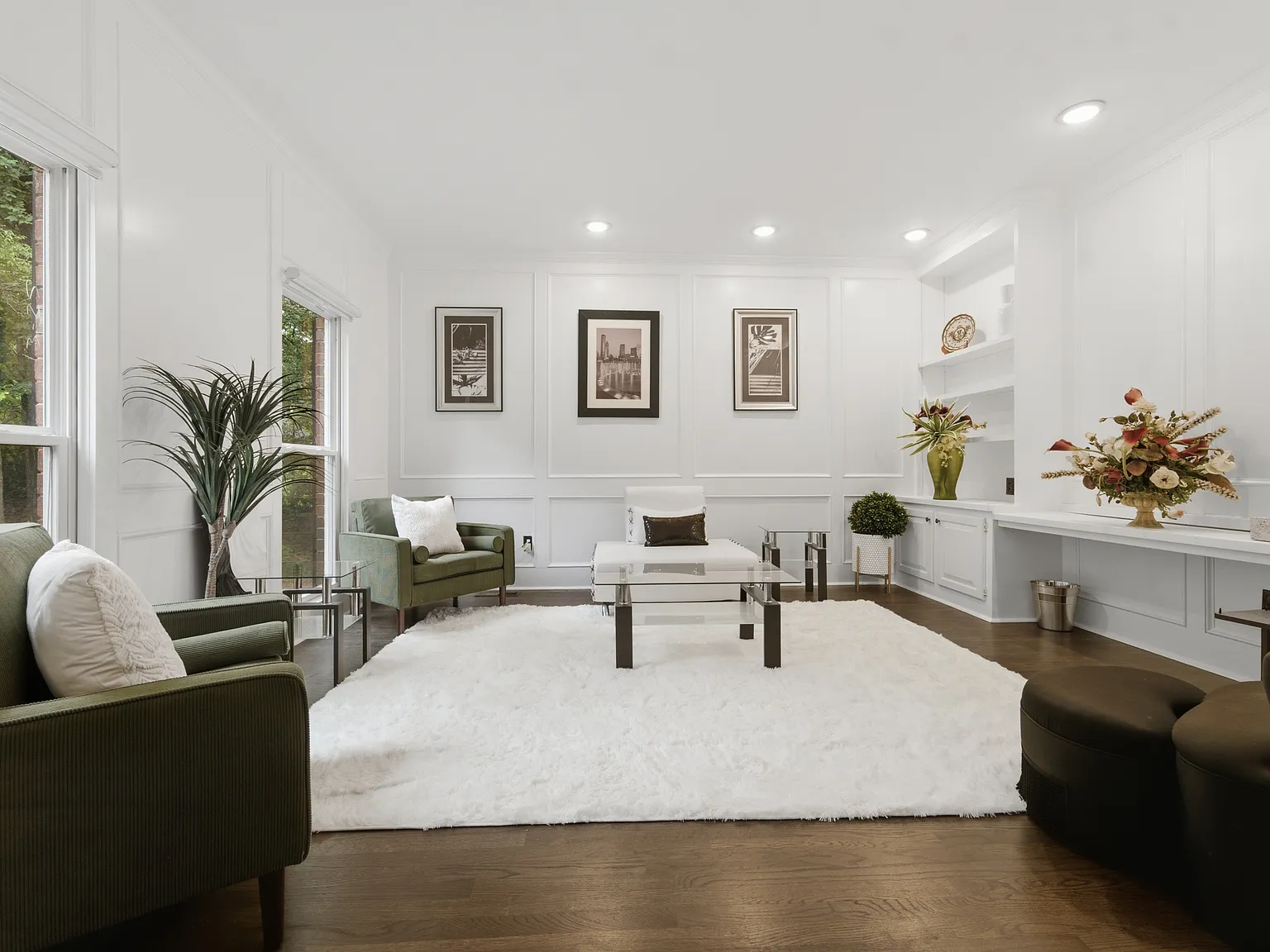 4 bed, 2.5 bath, 3200 sqft, $6,500 — Photo 1