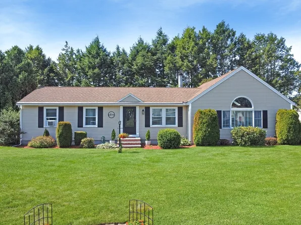1 Messina Cir, Methuen, MA 01844