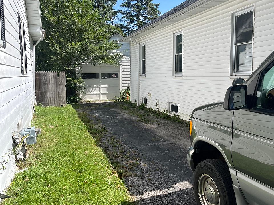 1st image of 2232 Taft St