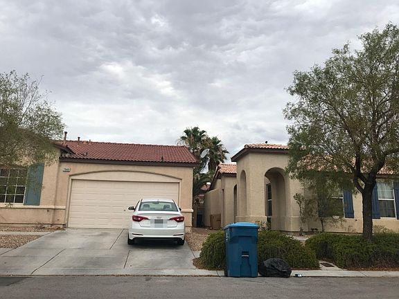 3rd image of 7949 Mustang Canyon St