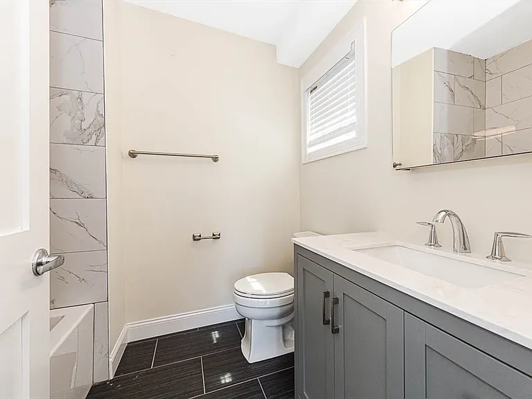 120 Jerome St #121 — Photo 20