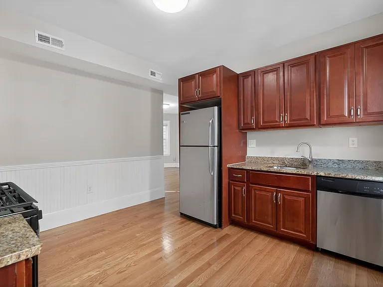 17 Chelmsford St #3 — Photo 3