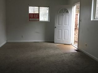 12599 Coal River Rd, Saint Albans, WV 25177