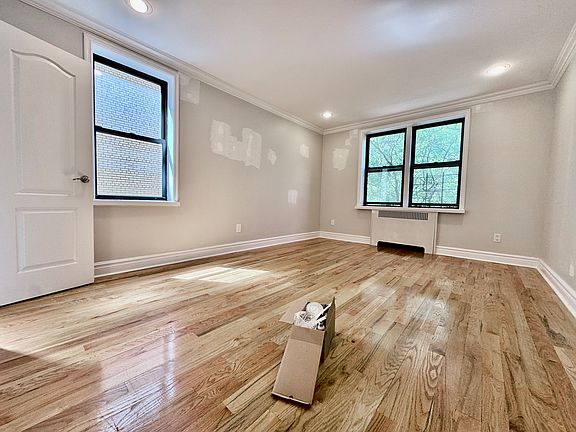 3rd image of 50 Overlook Ter APT 4E