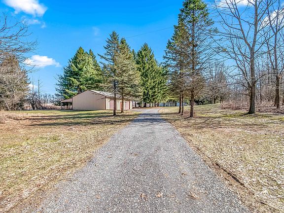 3rd image of 2175 Bird Lake Rd S