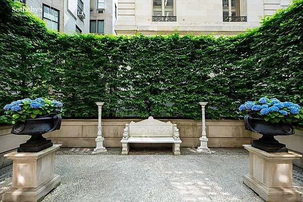 Sold by Sotheby's International Realty | media 6