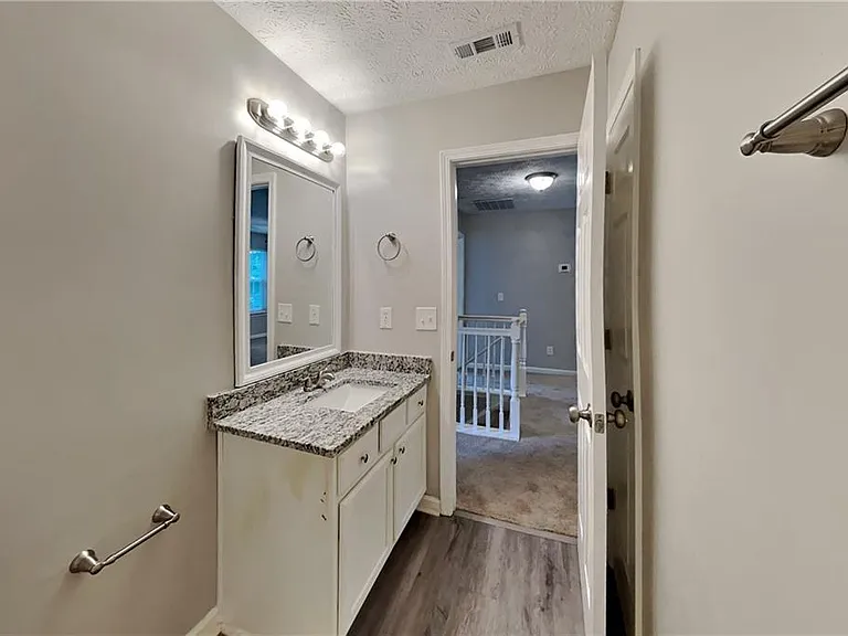 4557 Darrowby Dr — Photo 14