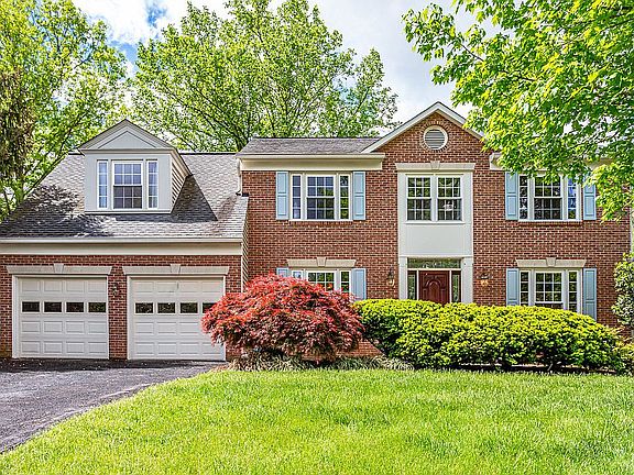 Stunning Cul De Sac Estate H