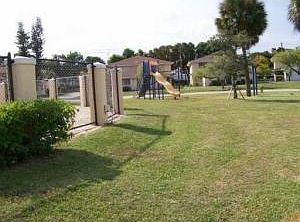 4th image of 802 W Tiffany Dr APT 1