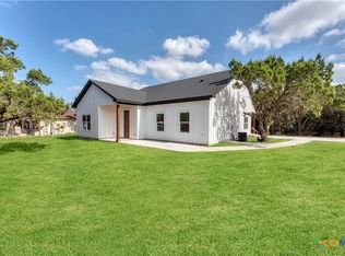 664 Rolling Hills Dr, Canyon Lake, TX 78133