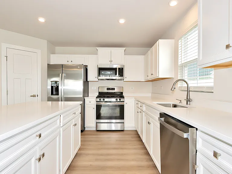 Modern Kitchen Elegance