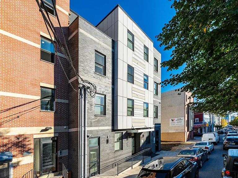 Temple Apartments — Photo 46