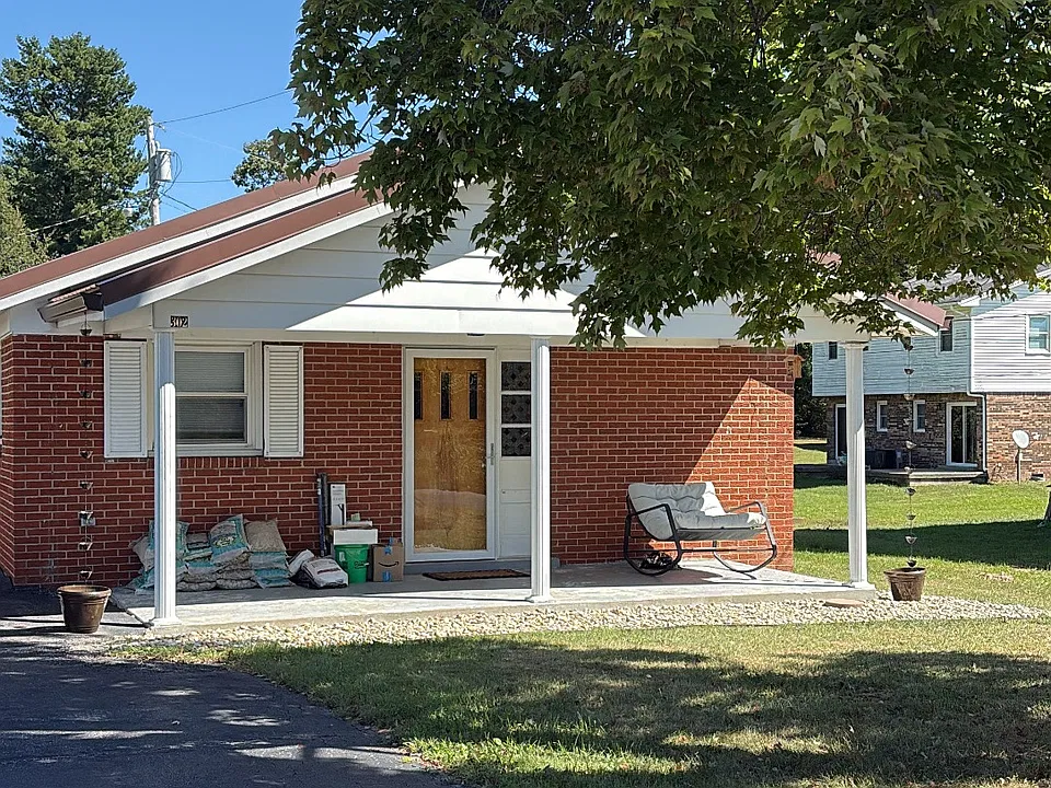 302 Melody Ln