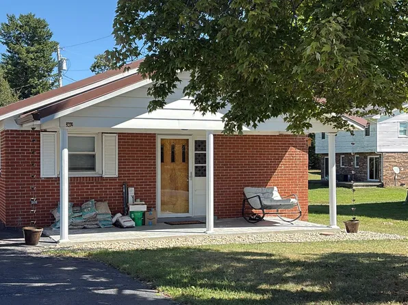 302 Melody Ln, Berea, KY 40403