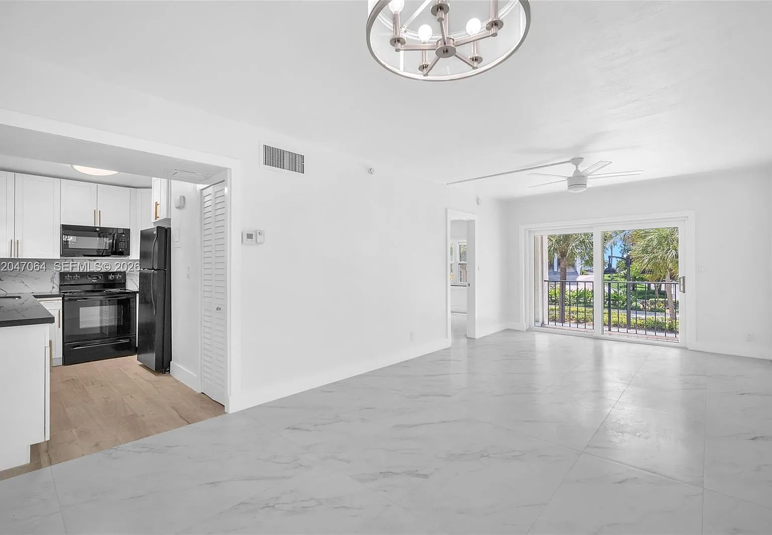 Gable Arms Condo — Photo 4