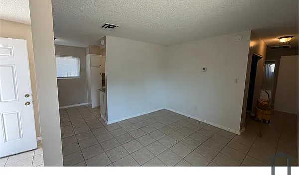 2609 Cedar Ave #4 — Photo 7