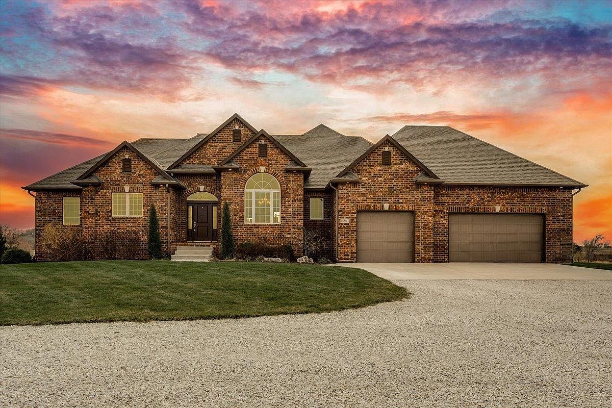 18807 W Hickory St, Goddard, KS 67052 | Zillow