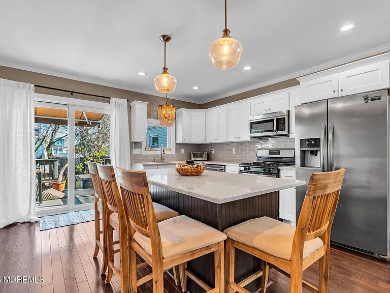510 Lareine Ave — Photo 11