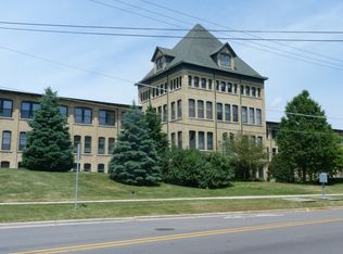 630 Congdon Ave APT J, Elgin, IL