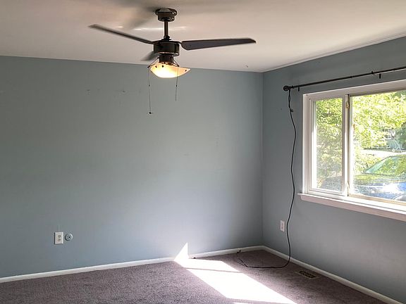 4th image of 606 Marie Dr